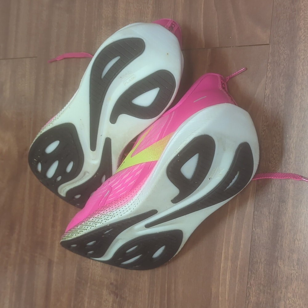 Brooks Women's Pink and Green Athletic Shoes - Picture 12 of 12